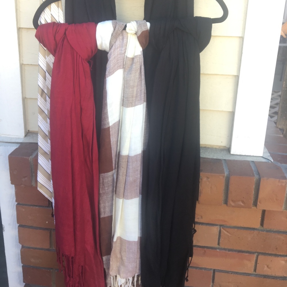 Pashmina scarfs